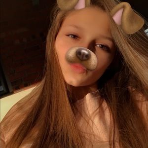 Meet your Posher, Elyse